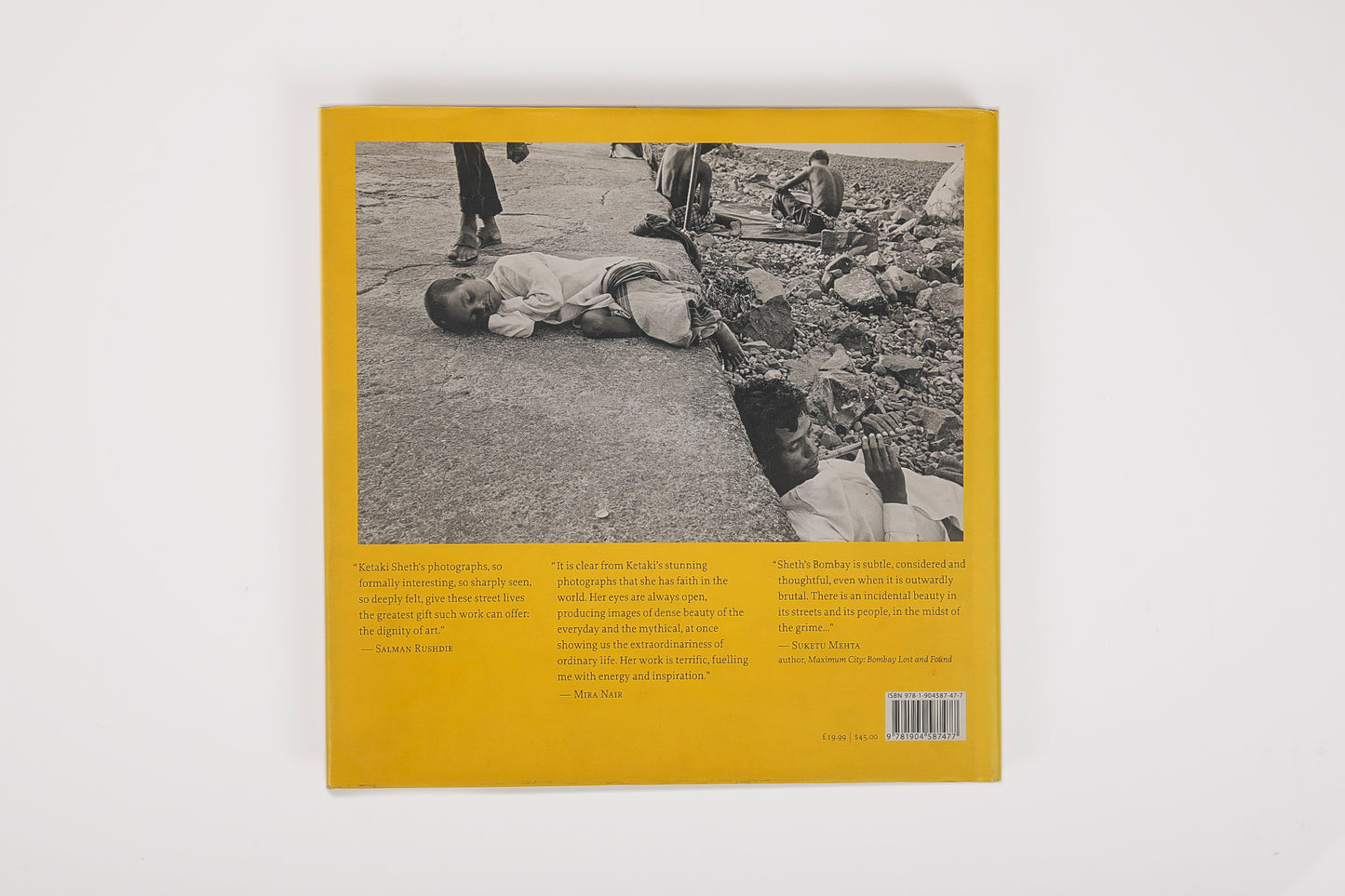 BOMBAY MIX: STREET PHOTOGRAPHS - Ketaki Sheth